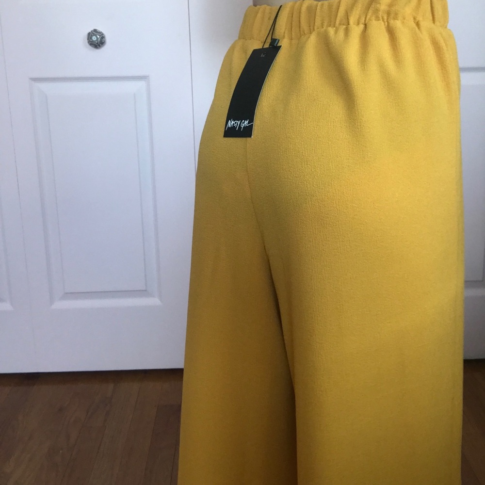 YELLOW PANTS - Picture 6 of 7